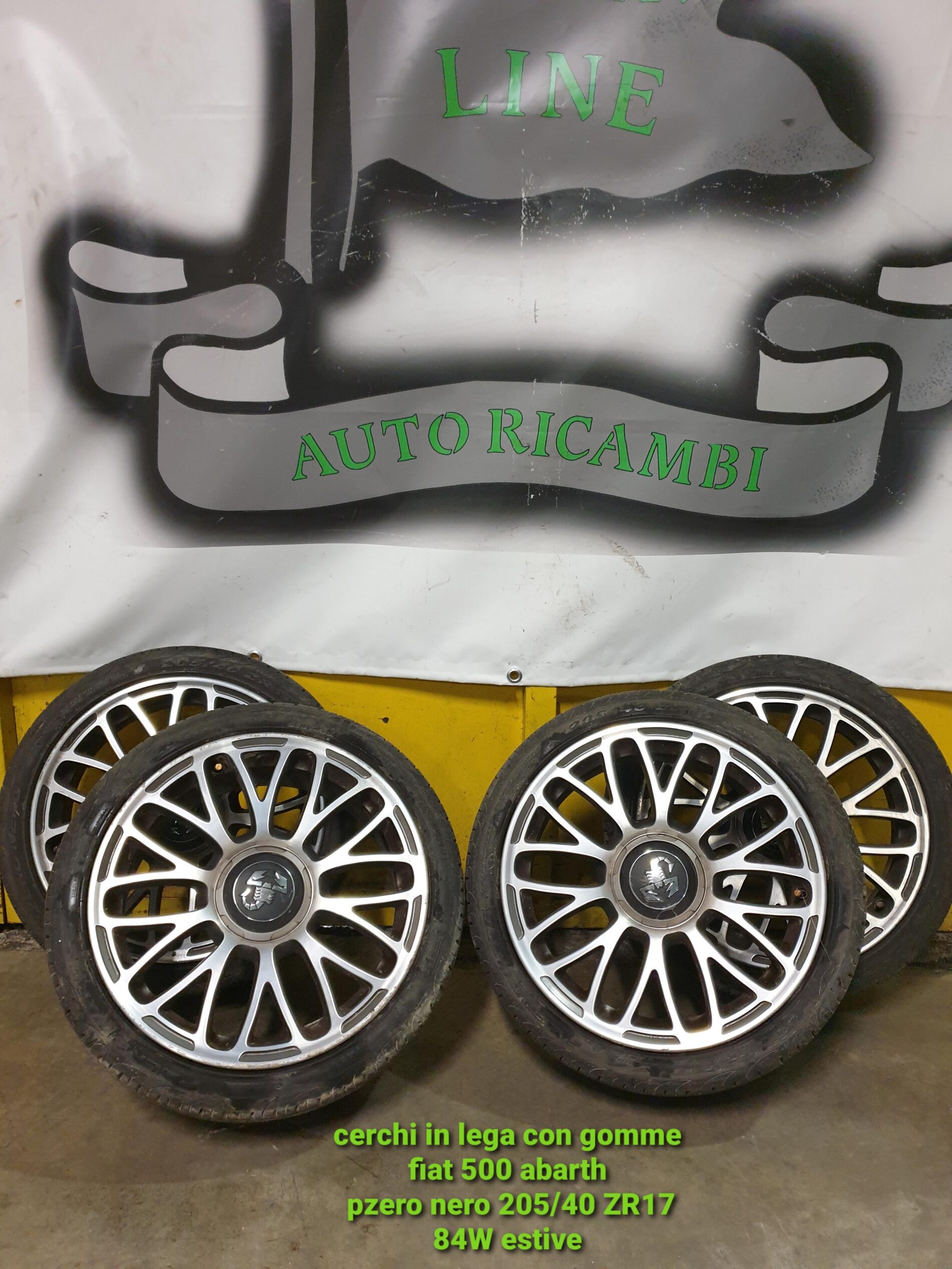 Cerchi in lega con gomme fiat 500 Abarth P Zero Nero 205/40 Z R17 40W estive